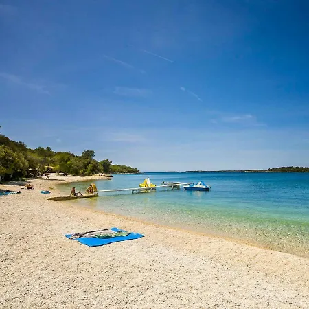 Holiday Brioni Sunny Camping By Interhome * プーラ